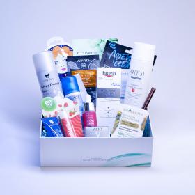 PharmaBeautyBox New Year box 2025. фото